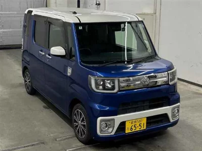 Toyota Pixis Mega