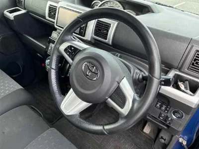 Toyota Pixis Mega