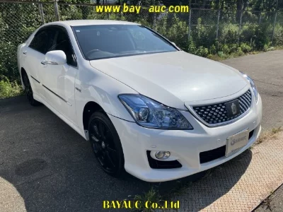 Toyota CROWN HYBRID
