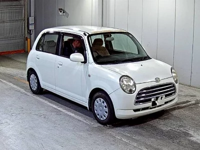 Daihatsu Mira Gino