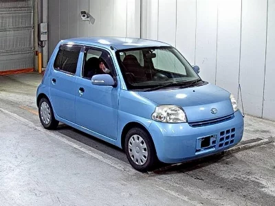 Daihatsu Esse