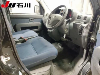 Toyota Pixis Van