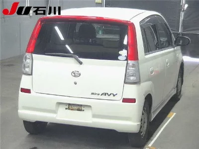 Daihatsu Mira Avy