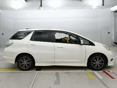 Honda FIT SHUTTLE HYBRID