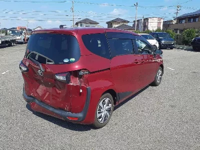 Toyota Sienta