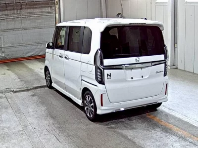 Honda N BOX CUSTOM