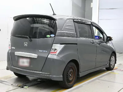 Honda FREED SPIKE HYBRID