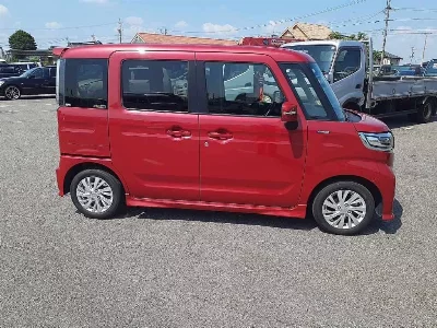 Suzuki Spacia Custom