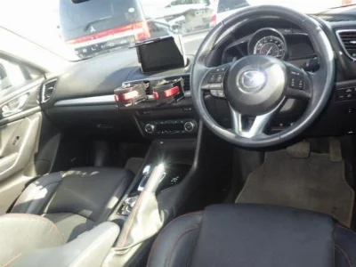 Mazda AXELA HYBRID