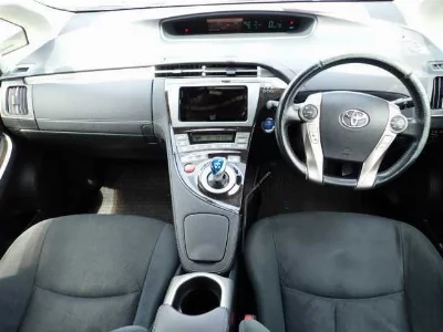 Toyota Prius PHV