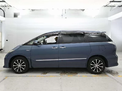 Toyota Estima Hybrid