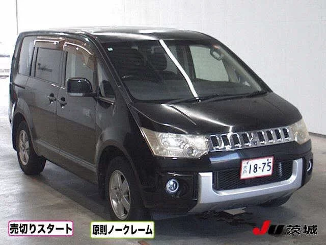 Mitsubishi Delica D:5  с аукциона в Японии