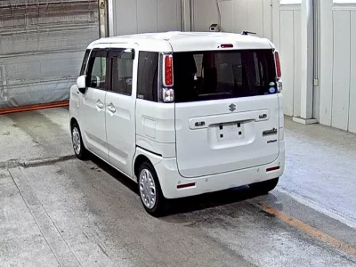 Suzuki Spacia