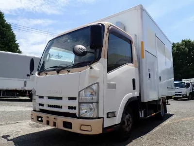 Isuzu Elf