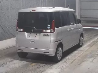 Suzuki Spacia