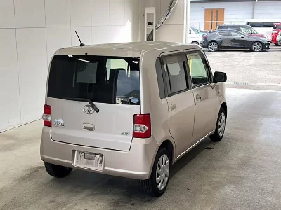 Toyota Pixis Space