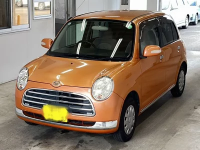 Daihatsu Mira Gino
