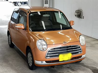 Daihatsu Mira Gino