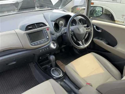 Honda FIT SHUTTLE HYBRID
