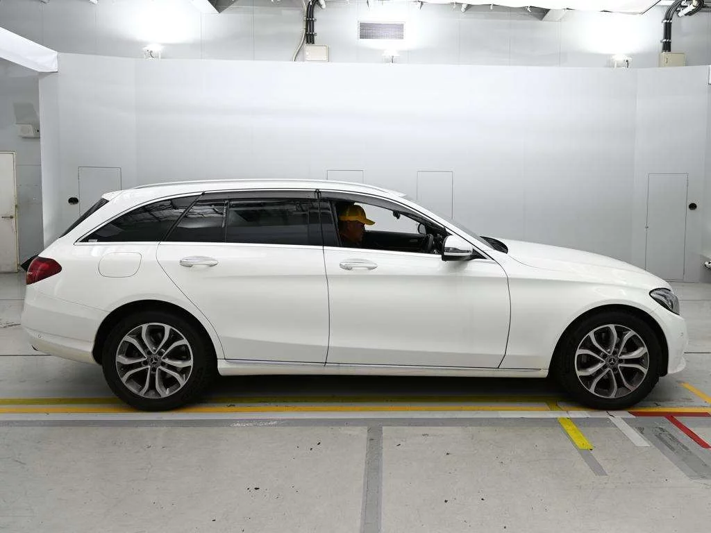 Mercedes-Benz C-Class  с аукциона в Японии