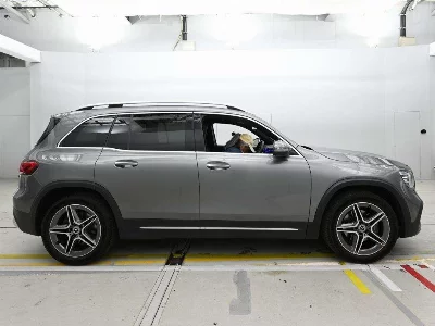 MERCEDES BENZ GLB