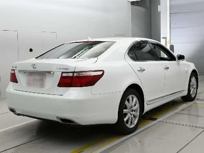 Lexus LS460L