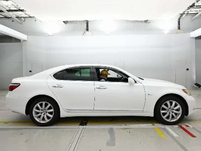 Lexus LS460L
