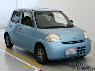 Daihatsu Esse
