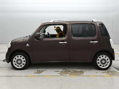 Daihatsu Mira Cocoa