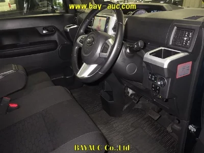DAIHATSU WAKE