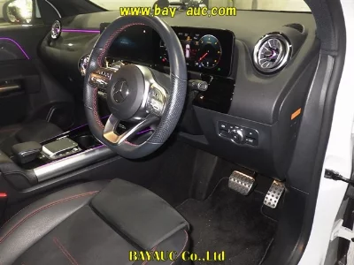 MERCEDES BENZ GLA
