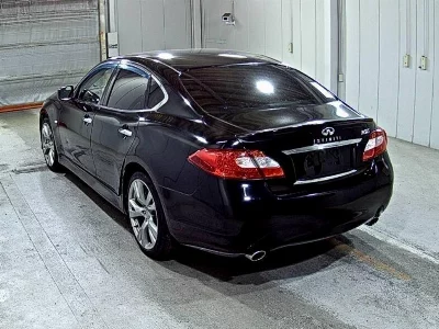 NISSAN FUGA