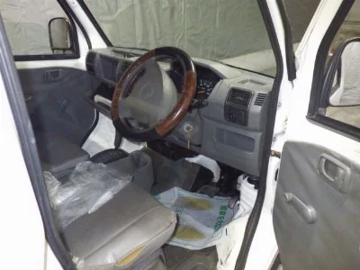 NISSAN CLIPPER TRUCK