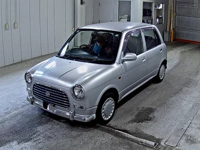 Daihatsu Mira Gino