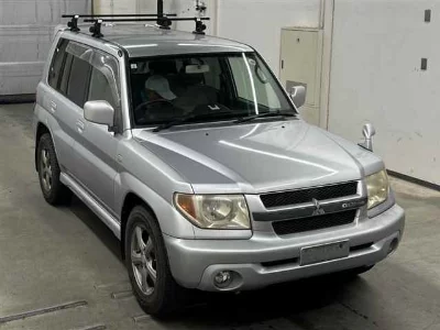 Mitsubishi Pajero iO