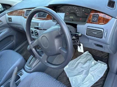 Mitsubishi Lancer Cedia