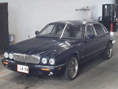 Jaguar XJ6