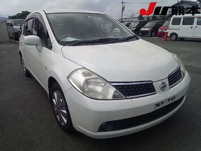 NISSAN TIIDA