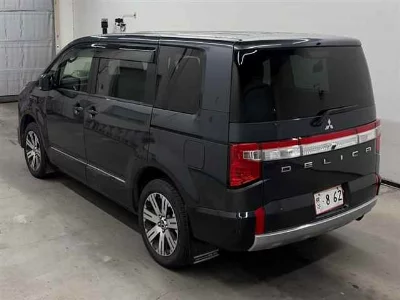 MITSUBISHI DELICA D:5