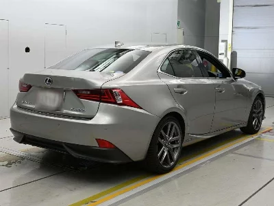 Lexus IS300h