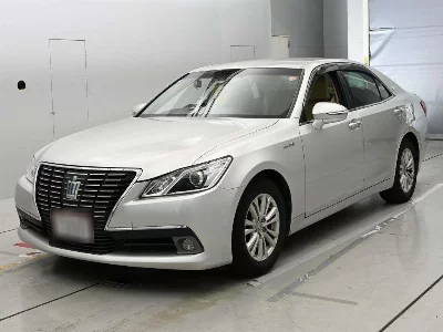 Toyota CROWN HYBRID