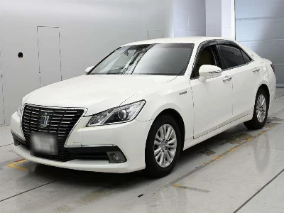 Toyota CROWN HYBRID