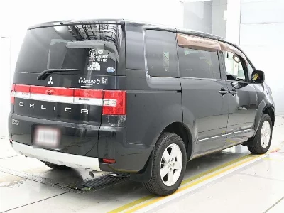 Mitsubishi DELICA D5