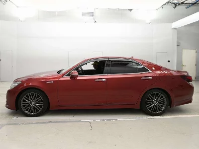 Toyota CROWN HYBRID