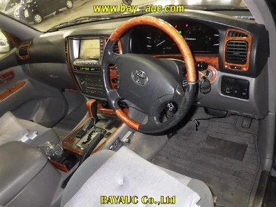 Toyota LAND CRUISER 100