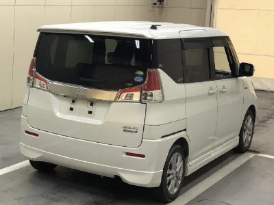 Suzuki Solio