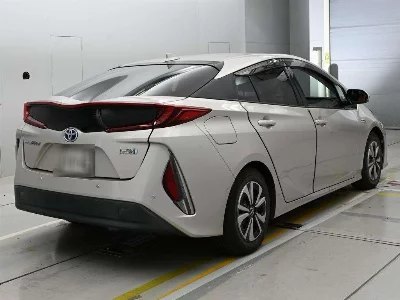 Toyota Prius PHV