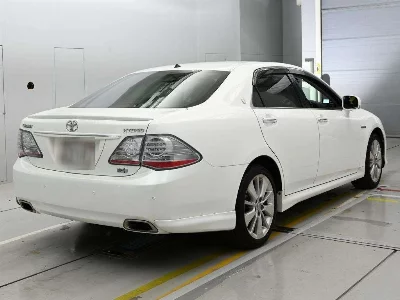 Toyota CROWN HYBRID