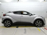 Цена авто Toyota C-HR с аукционов Японии, номер кузова ZYX10, пробег 55 000, оценка 2