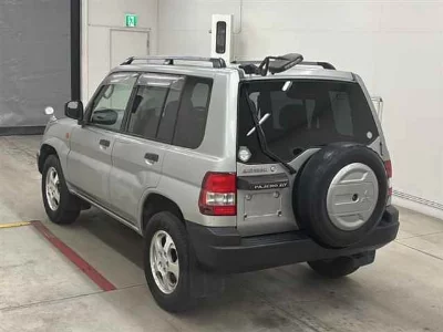Mitsubishi PAJERO IO